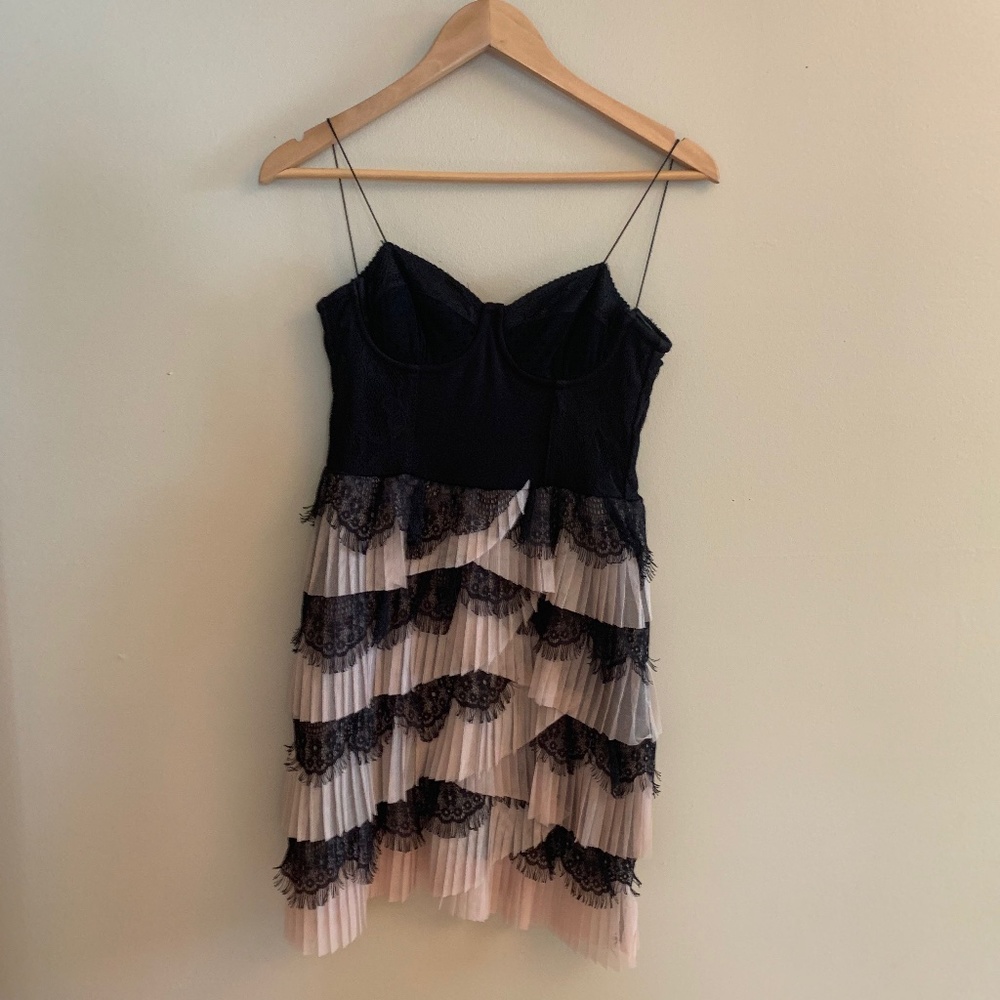 H&M lace dress